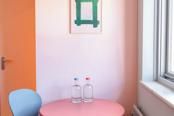Room 16 of 66