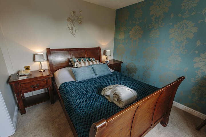 Room 6 of 61