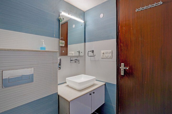 Room 30 of 39