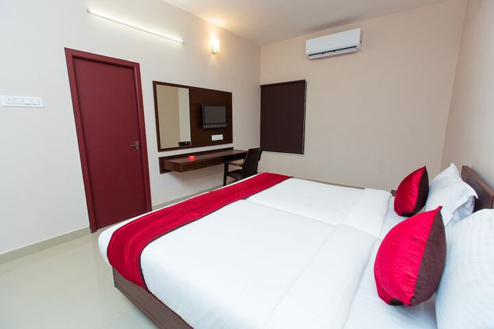 Room 11 of 19