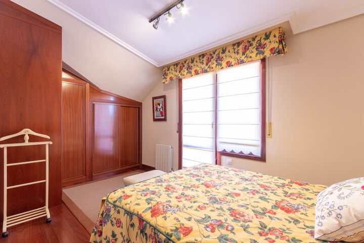 Room 3 of 26