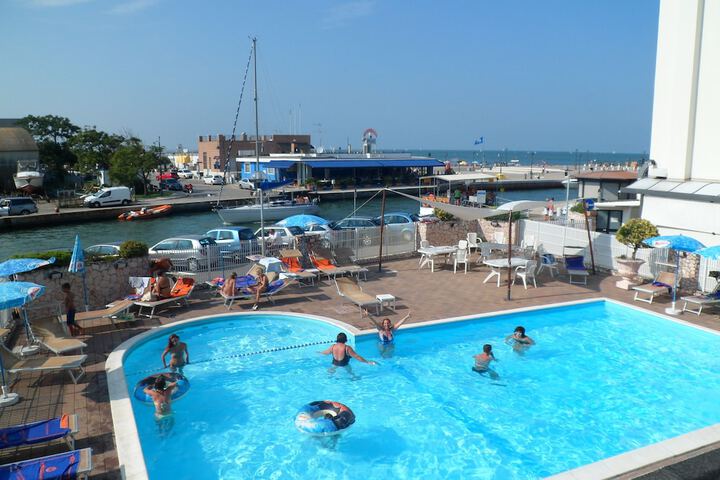 Pool 17 of 47