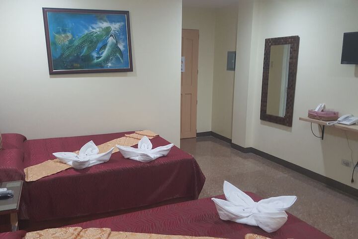 Room 12 of 105