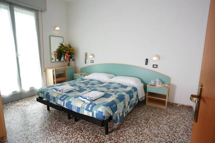 Room 14 of 64