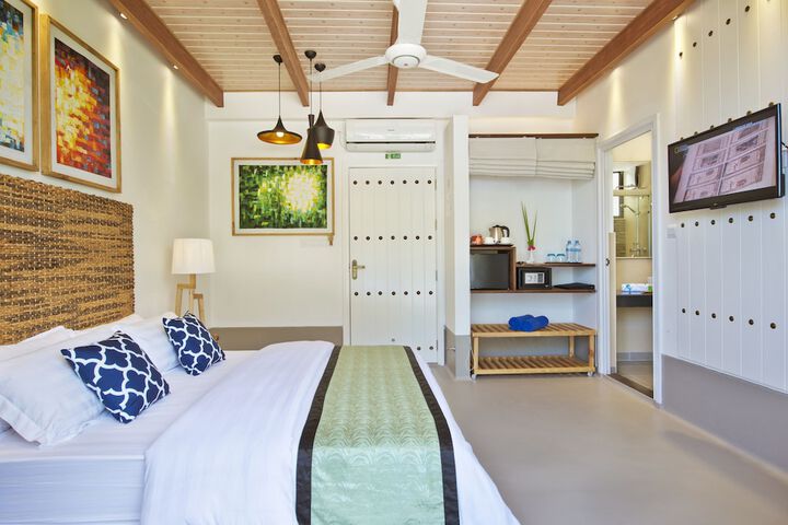 Room 3 of 34
