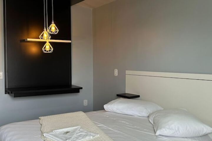 Room 4 of 6