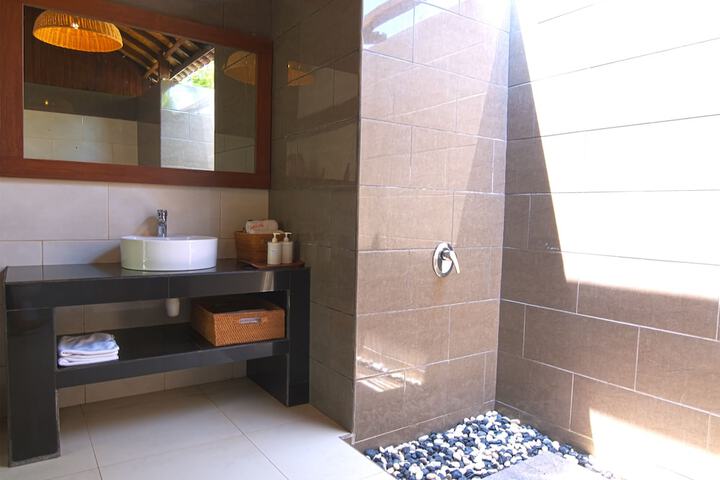 Clean Restrooms