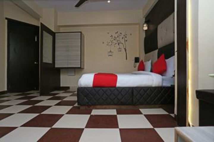 Room 5 of 34