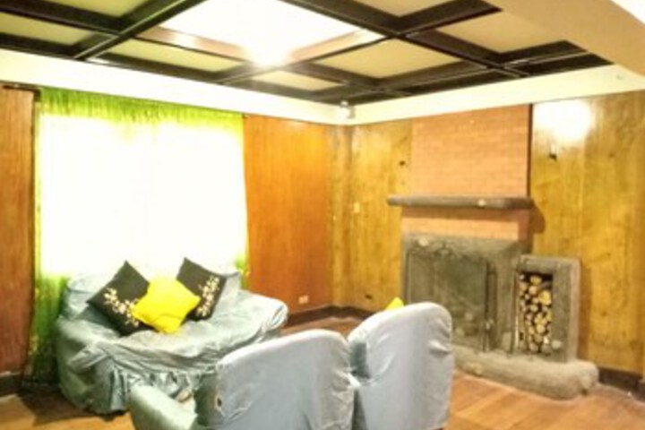 Room 17 of 38