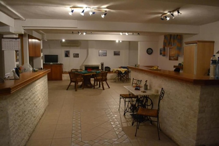 Room 16 of 41