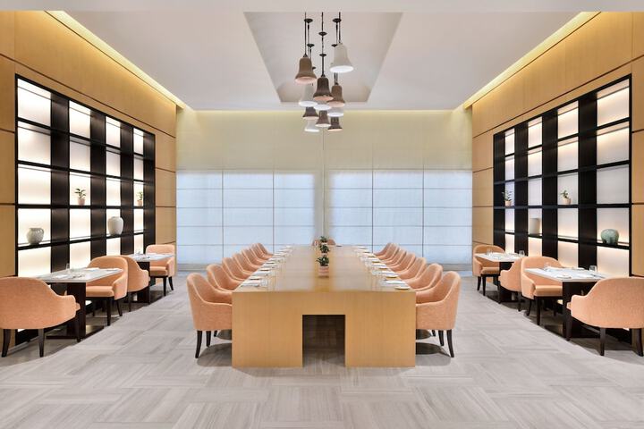 Dining 60 of 89