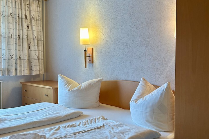 Room 77 of 114