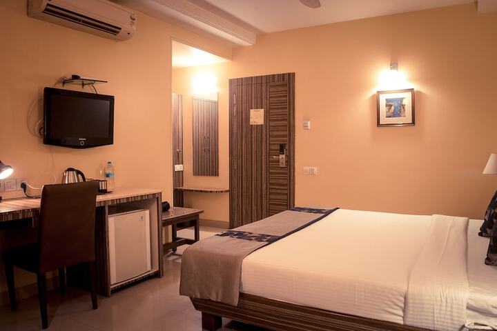 Room 7 of 15
