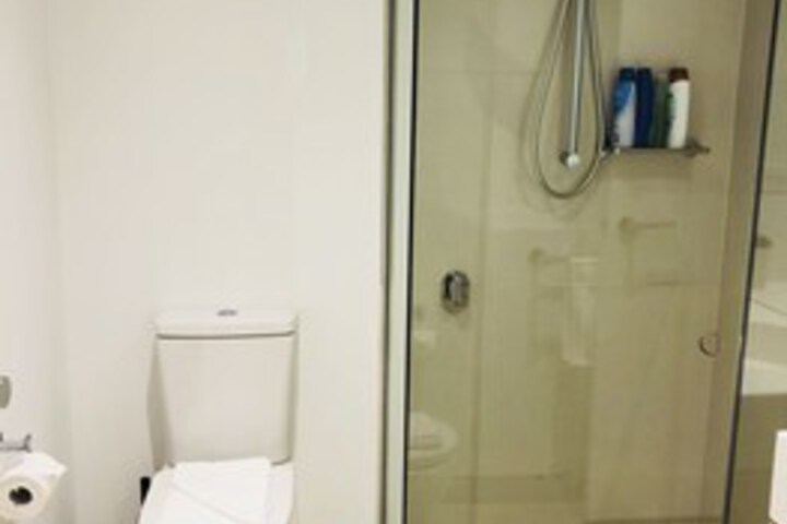 Room 6 of 31
