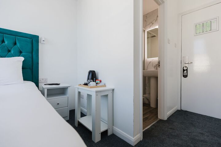 Room 56 of 122