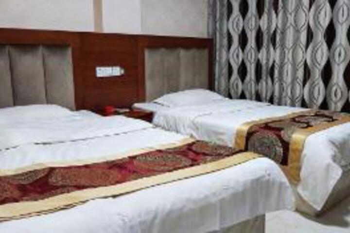 Room 5 of 6