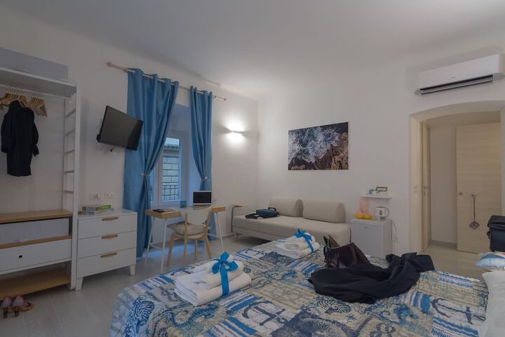 Room 12 of 31