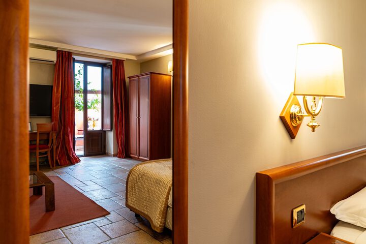 Room 4 of 54