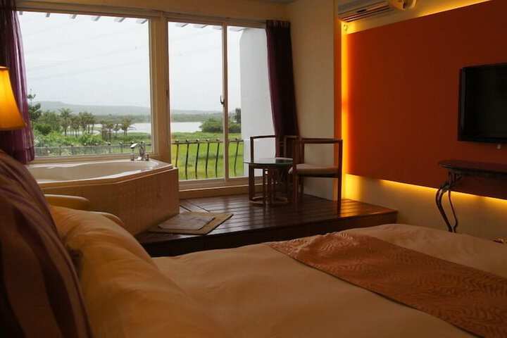 Room 44 of 61