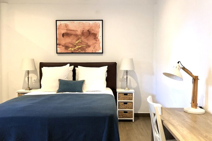 Room 6 of 45