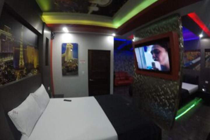 Room 44 of 78