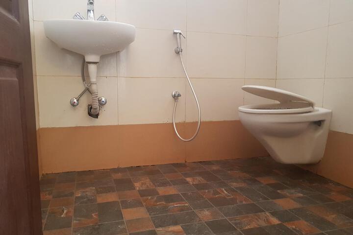 FabHotel Zion International Ettinas Road