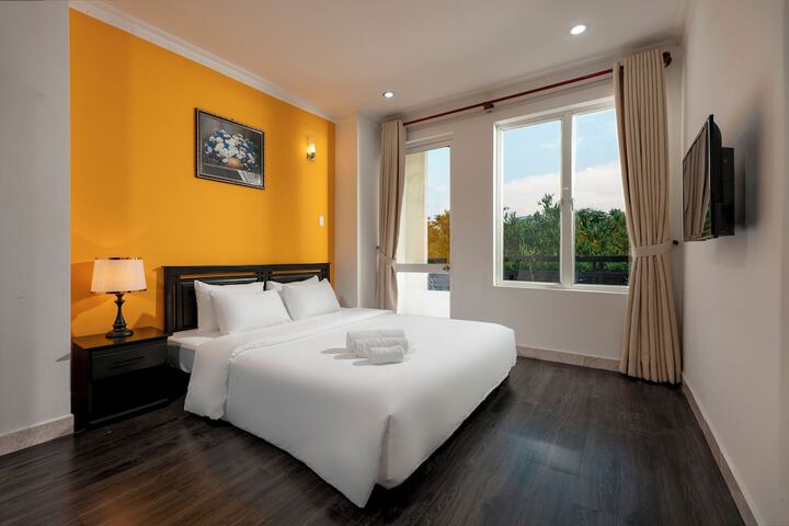 Room 21 of 34