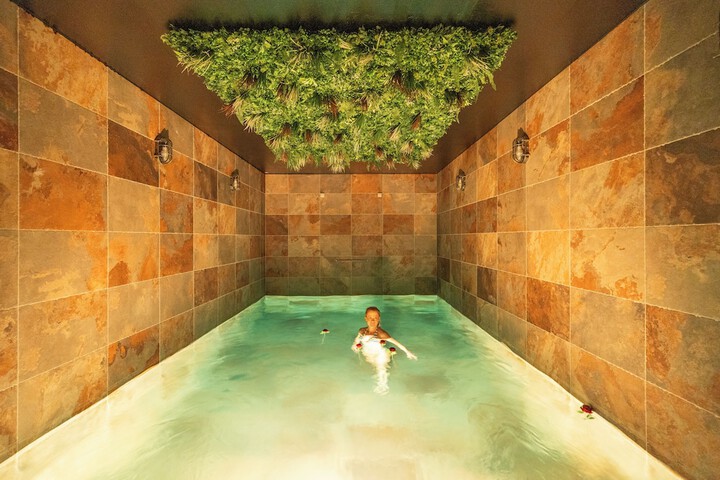 Pool 28 of 37