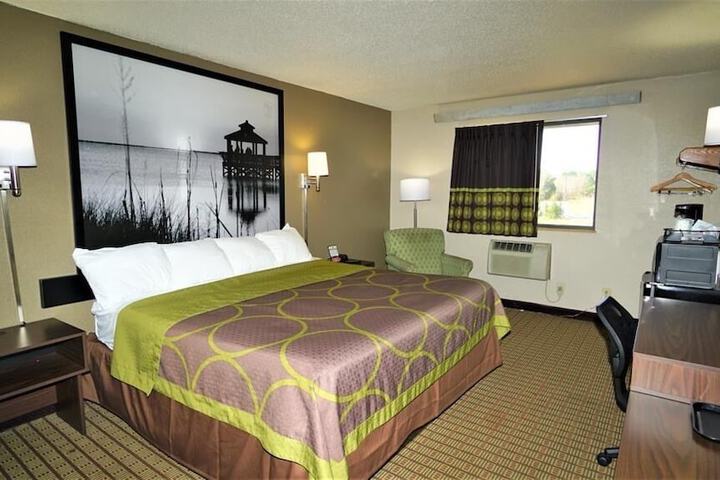 1 King Bed (3 of 3)