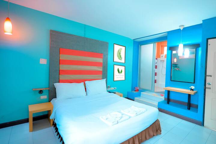 Room 15 of 25