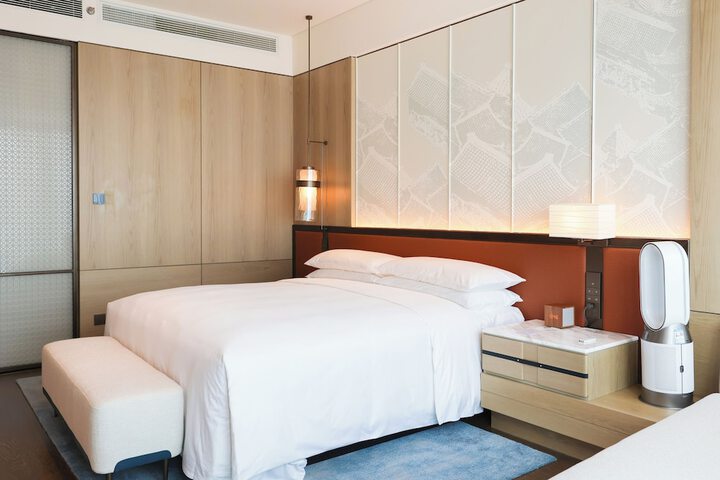 Room 20 of 132