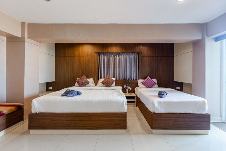 Room 53 of 93