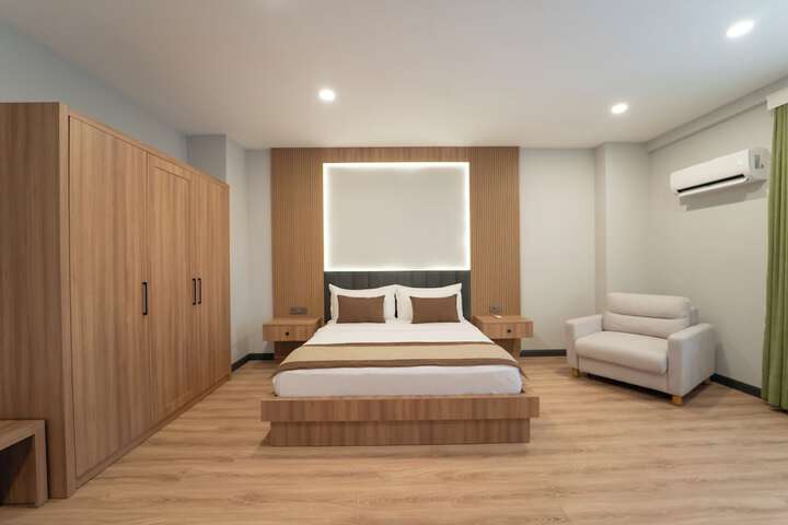 Room 28 of 56