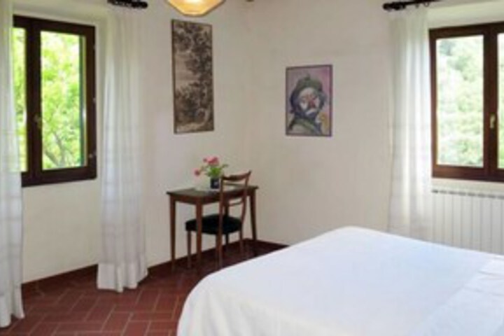 Room 12 of 27