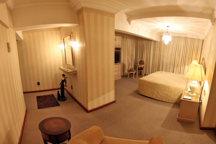 Room 4 of 29