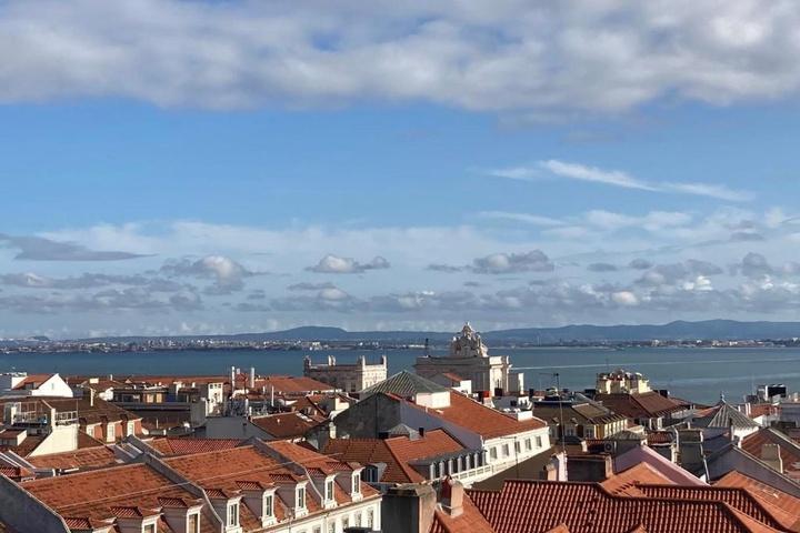 Guestready - Rare Terrace Apt Historic Center+tagus River View