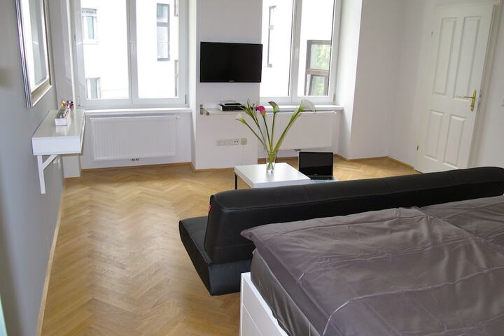Room 8 of 24