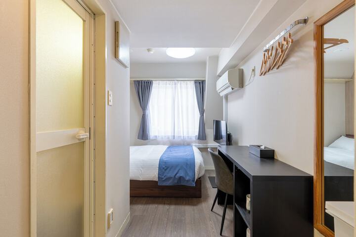 Room 17 of 57