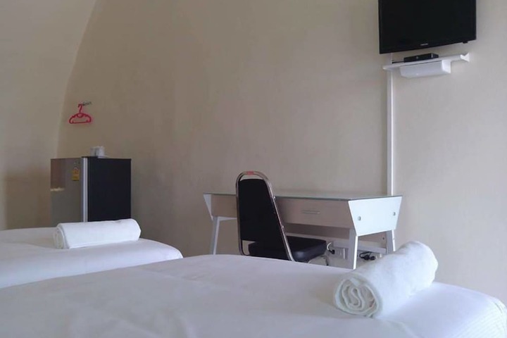 Room 6 of 23