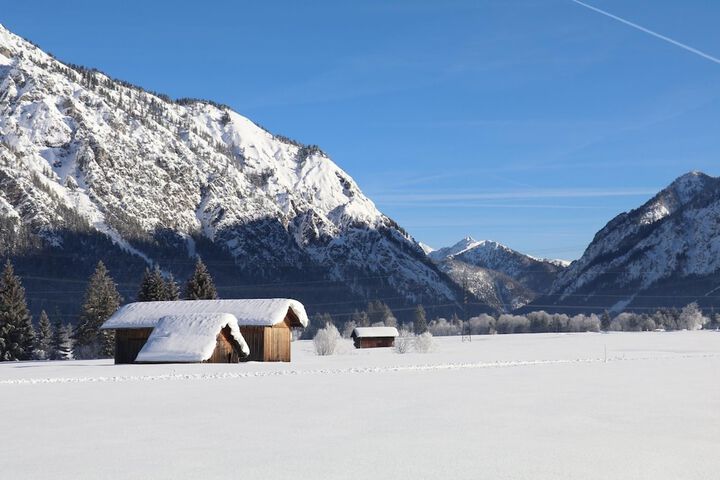 Property Grounds 68 of 76