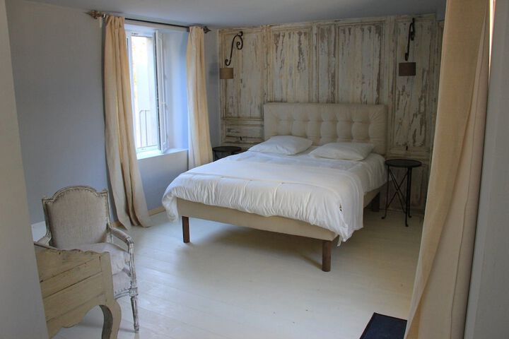Room 17 of 25