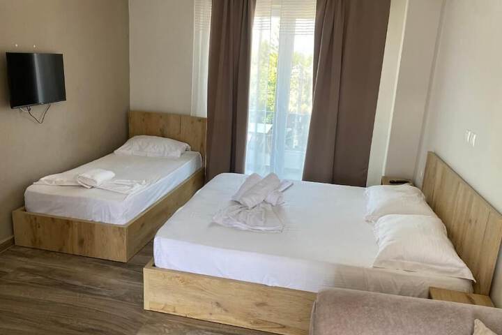 Room 13 of 24