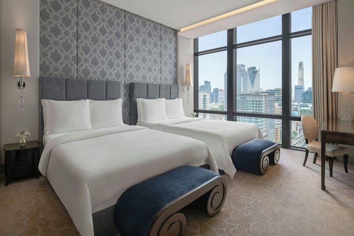 Room 51 of 234