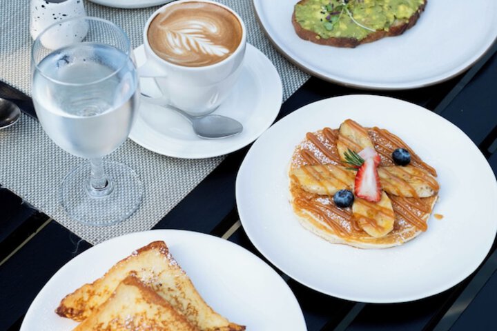 Breakfast/Coffee Service 47 of 92