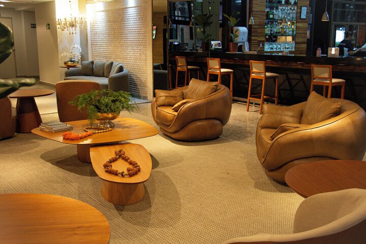 Entrance & Lobby