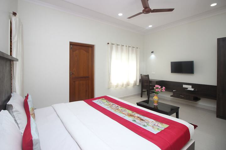 Room 14 of 18