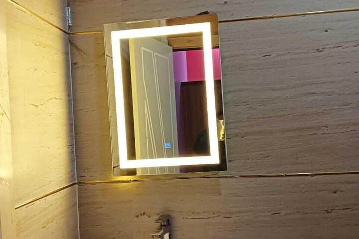 Room 17 of 22