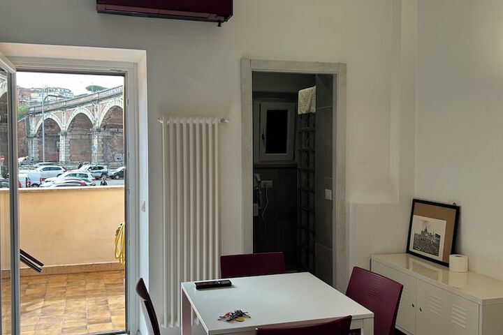 Room 3 of 78