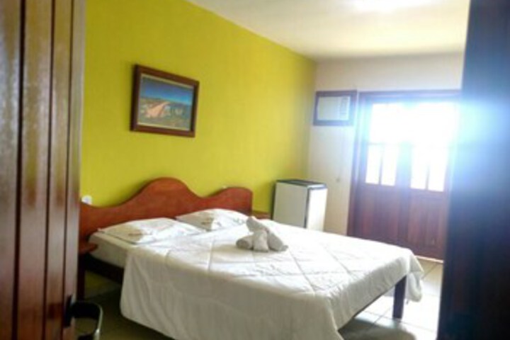 Room 10 of 38
