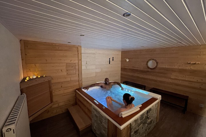 Spa 31 of 46
